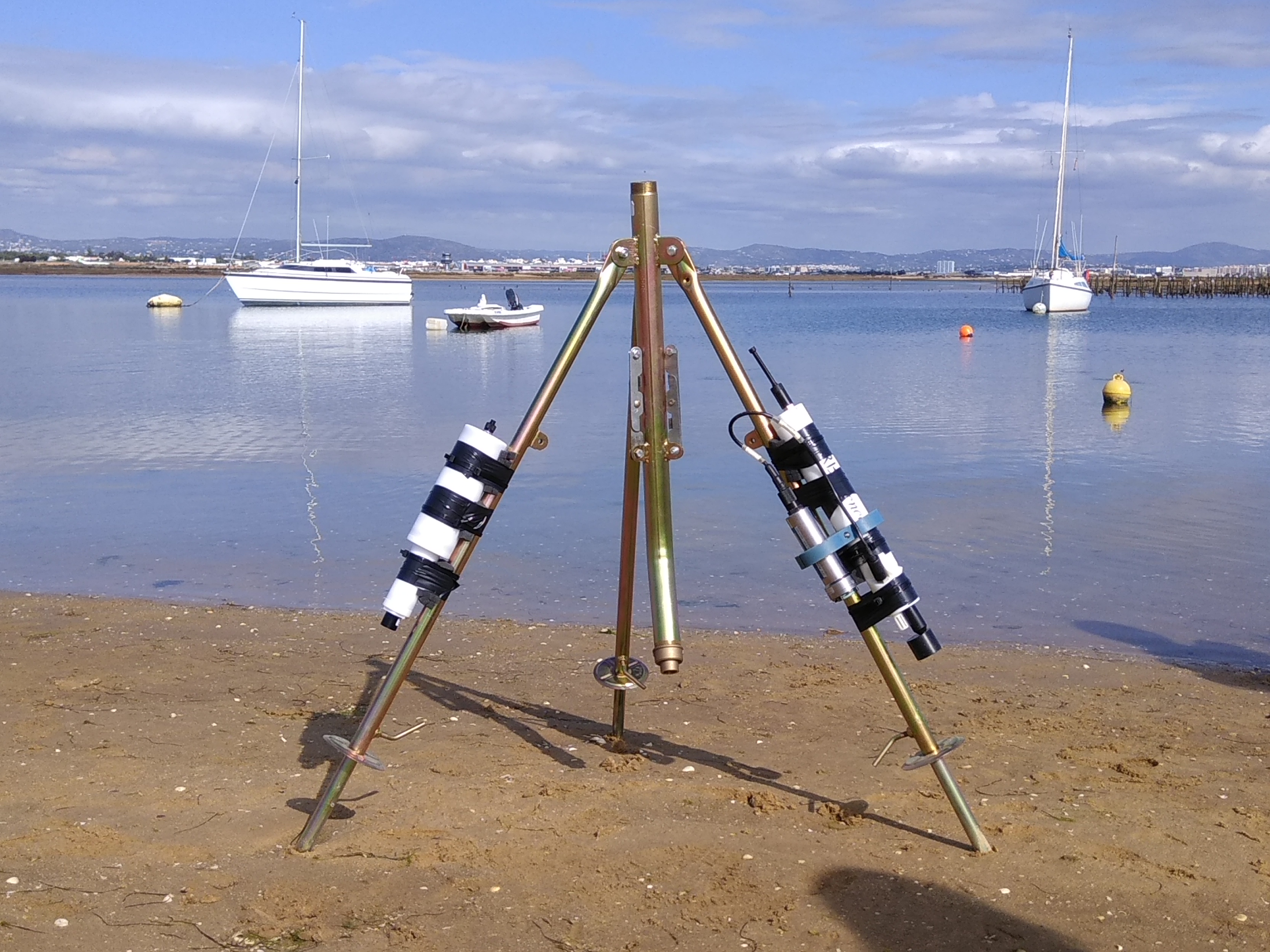 tripod tripod in Ria Formosa